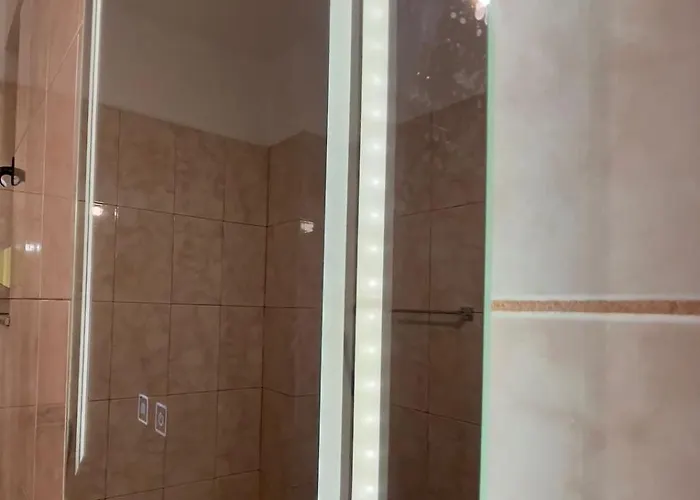 Spacious With Balcony Kashari